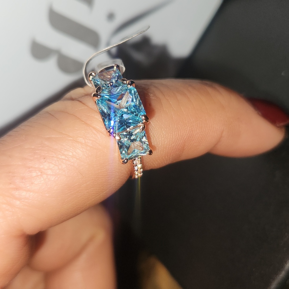 Ring - Picture 3 of 5